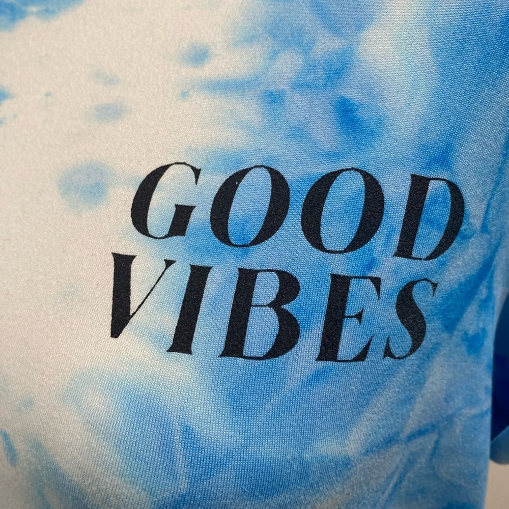 Sky Blue Tie-Dye 'Good Vibes' Graphic Tee Size Small - Picture 2 of 7
